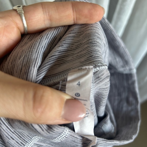 Lululemon Leggings 25” - Picture 4 of 5